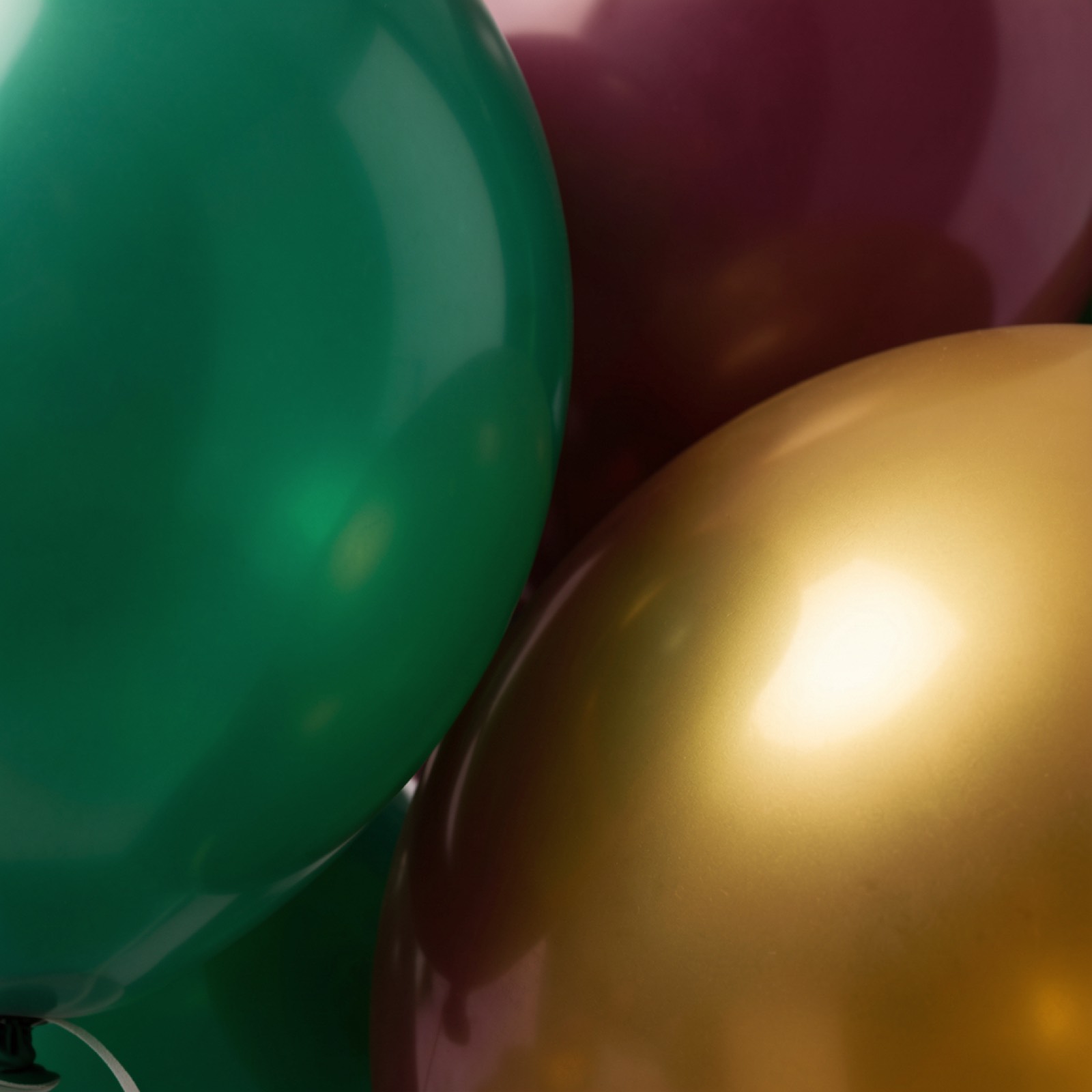 Close-up of balloon bar color detail